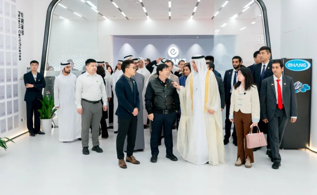 阿聯(lián)酋哈伊馬角酋長一行到訪億航智能，共謀城市空中交通發(fā)展新機遇(圖6)