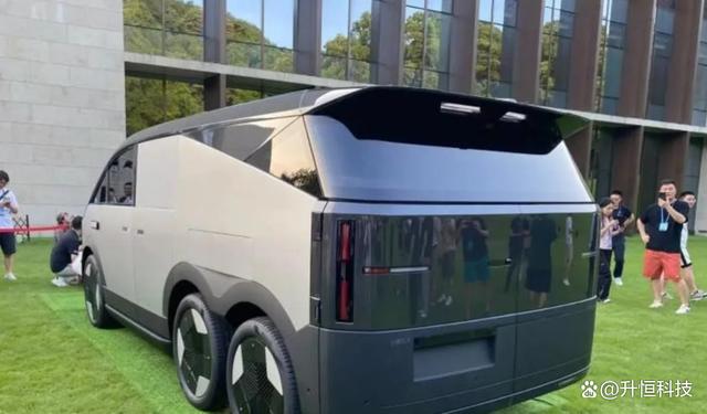 200萬的“飛行汽車”來了！小鵬陸地航母首飛！(圖3)