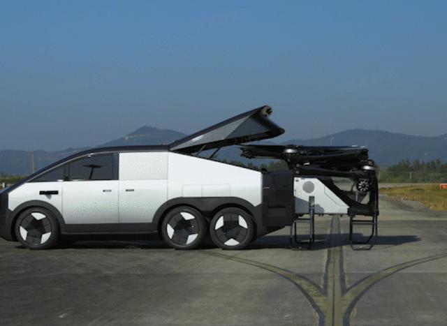 小鵬匯天“陸地航母”飛行汽車海外首秀，計(jì)劃2026年量產(chǎn)交付(圖10)