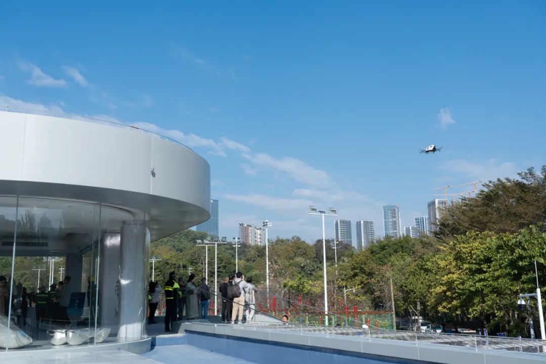 深圳羅湖城市空中交通展示（體驗）中心落成，億航智能EH216-S首個全自動立體升降式智能eVTOL機坪亮相(圖3)