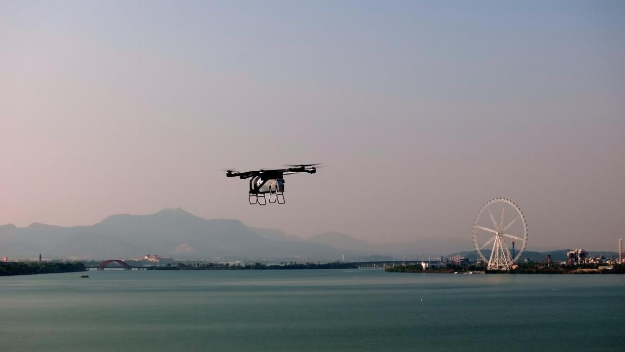 小鵬匯天“陸地航母”湖南首飛，常德開啟低空經(jīng)濟新篇章(圖1)
