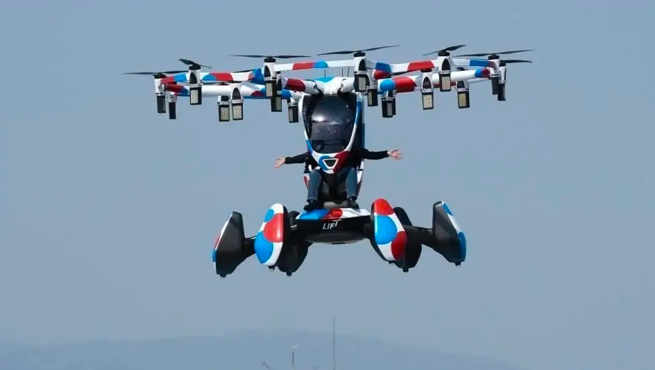 大阪世博會(huì)，“飛行汽車”螺旋槳突然損壞，表演緊急叫停(圖2)