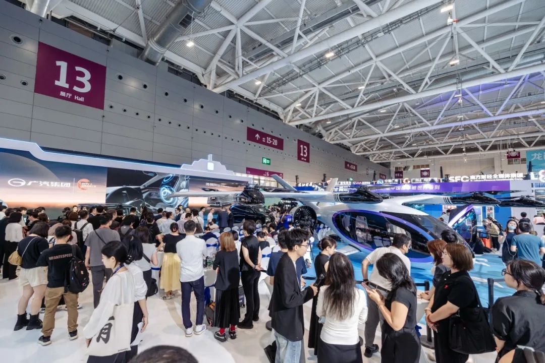 廣汽高域 GOVY AirJet 復(fù)合翼飛行汽車亮相深圳文博會