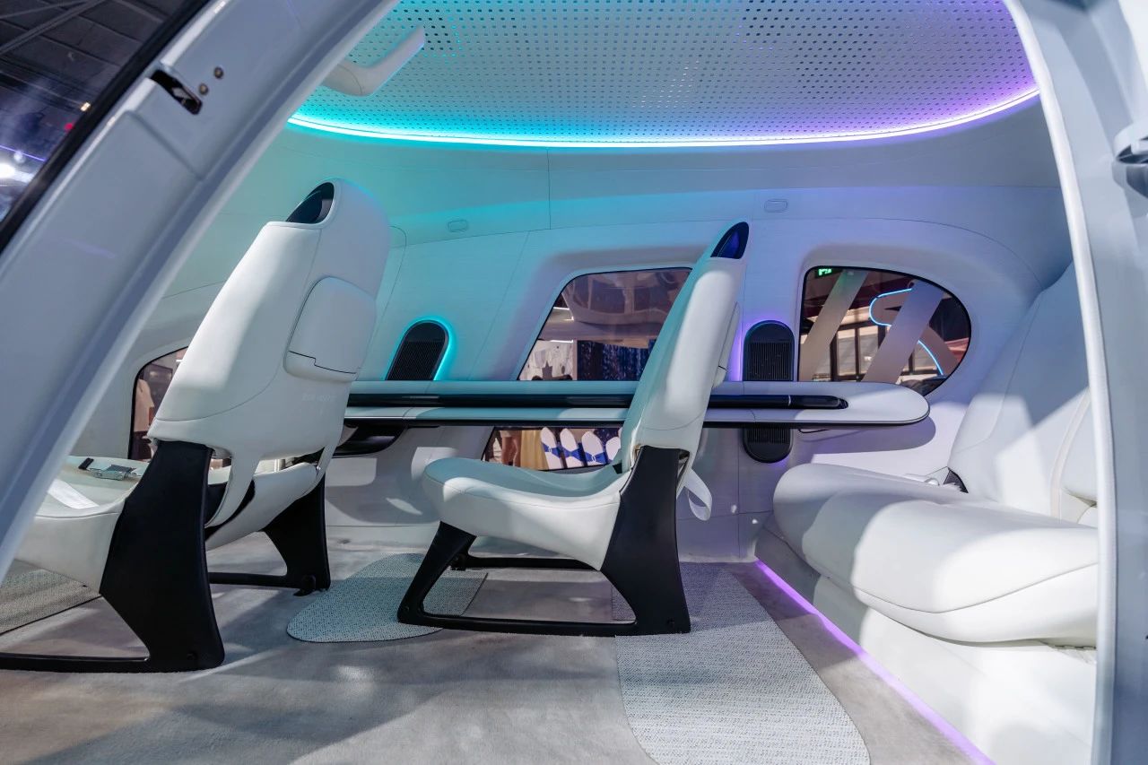 廣汽高域 GOVY AirJet 復合翼飛行汽車亮相深圳文博會(圖3)