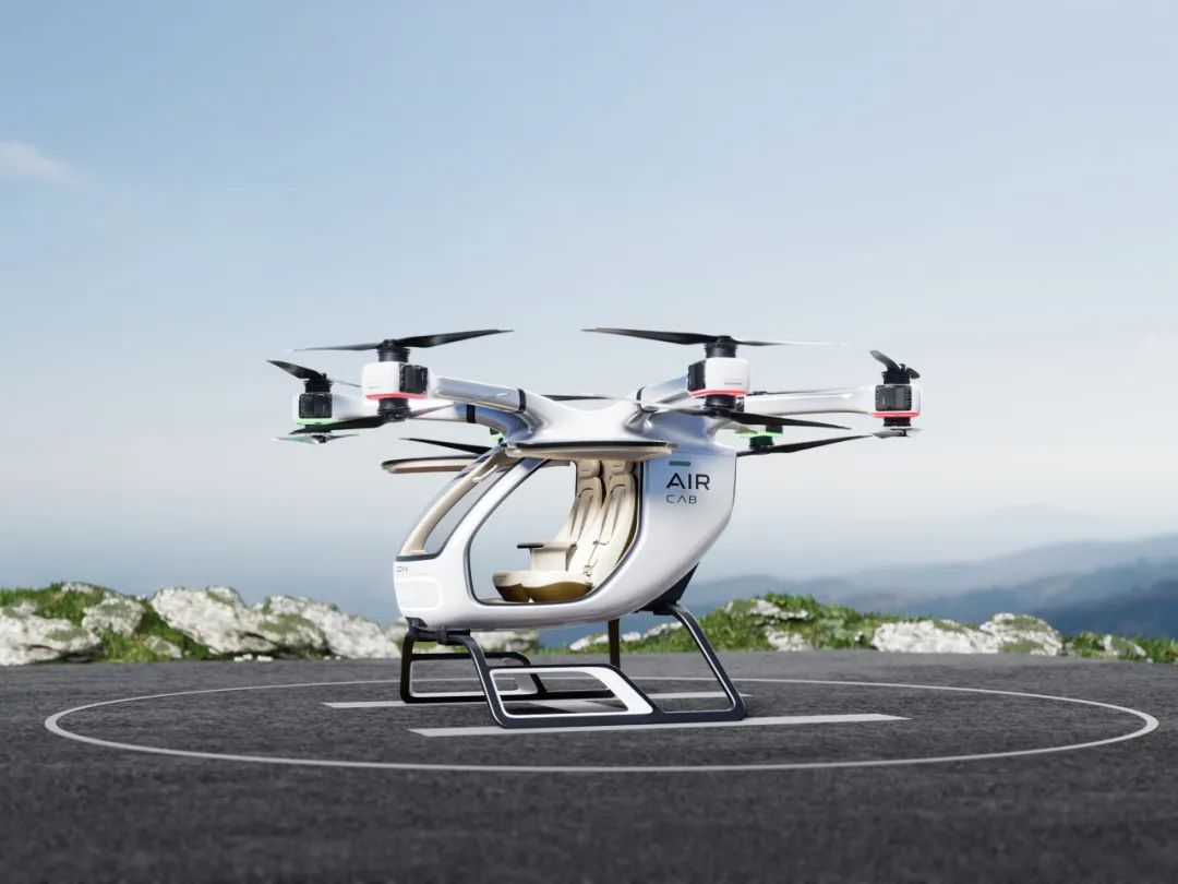 第十七屆交通展上，廣汽高域展出的飛行汽車GOVY AirCab憑創(chuàng)新技術成為焦點(圖4)